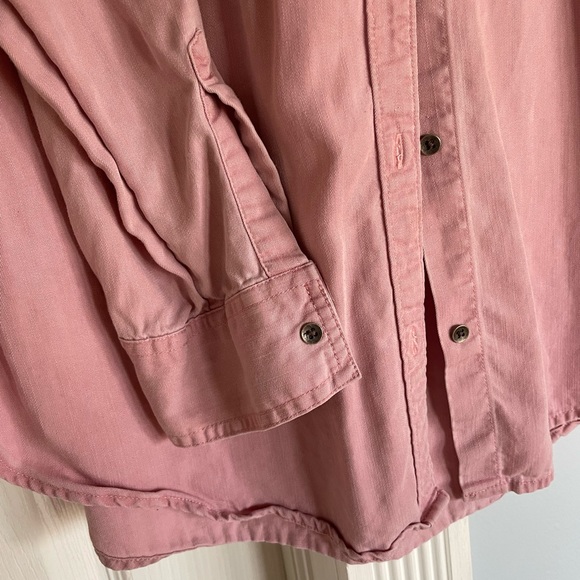 Pink button down - Picture 4 of 6